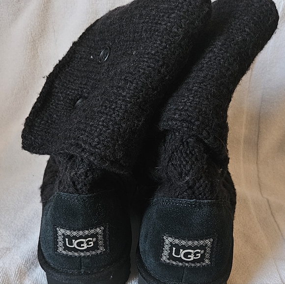 Ugg Boots - Picture 1 of 3
